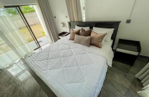 Liwonde Cabin | KandJ EXECUTIVE LODGE