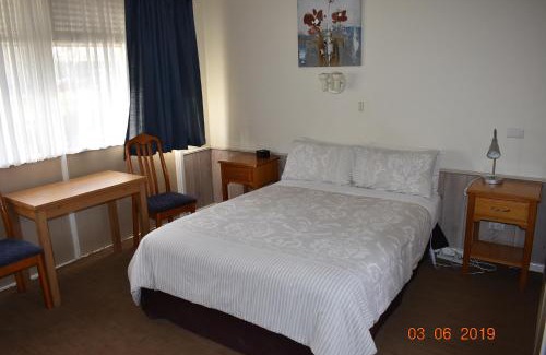 Kaniva Hotel | Kaniva Midway Motel