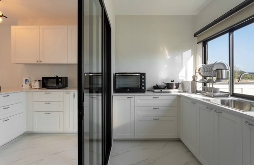 San Phranet Villa | Kanna British Pool Villa
