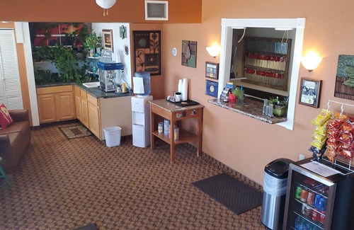 Oakley Hotel | Kansas Country Inn
