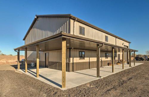 Great Bend House | Kansas Hunting Lodge Pets and Large Groups Welcome!