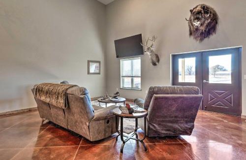 Great Bend House | Kansas Hunting Lodge Pets and Large Groups Welcome!