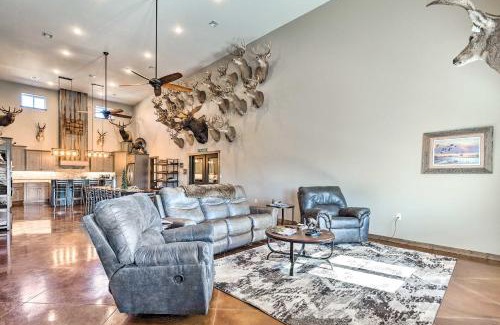 Great Bend House | Kansas Hunting Lodge Pets and Large Groups Welcome!