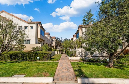 El Segundo House | Kansas to Coast: Charming 3-Bedroom Townhome - Near Manhattan Beach /LAX