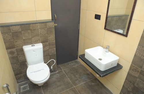 Pallavaram Hotel | Kansone Hotel And Banquets