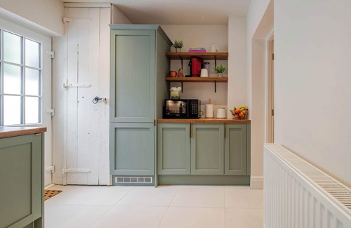 St Austell House | Kaolin: Splendid Cornwall Home by StayStaycations