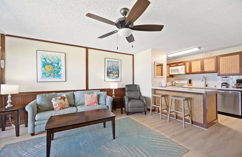 Wailua Condo | Kapaa Shore Resort A106, Oceanfront, King Bed, Ground Floor, Comp Wifi