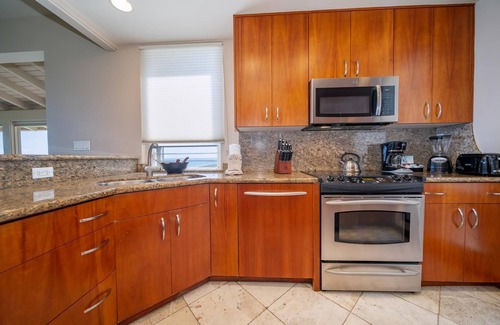 Napili Condo | Kapalua Bay Villas Gold Oceanfront 1 Bedroom