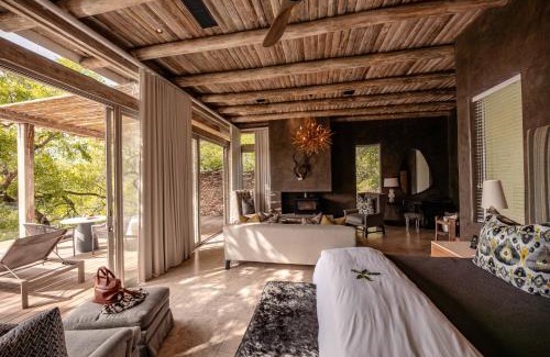 Thorny Bush Game Reserve Cabin | Kapama Karula