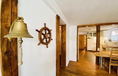 Warnemuende Apartment | Kapitänshaus Fröhlich/Tom