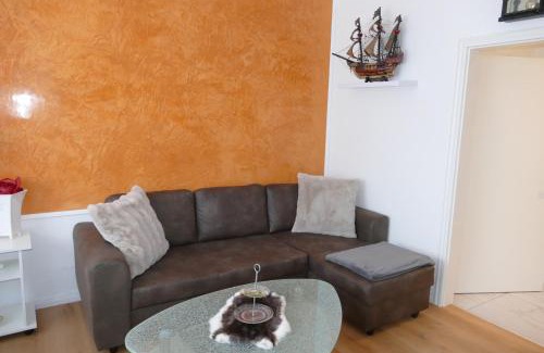 Brunsbuttel Apartment | Kapitänshaus Schäfer App Kapitän