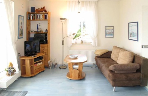 Breege Apartment | Kapitänskajüte by Interhome