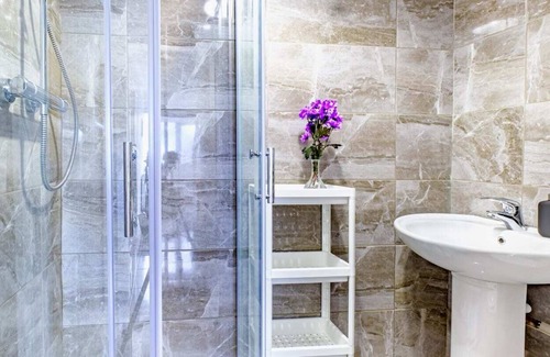 Filton Apartment | Karah Suites - Bristol Filton