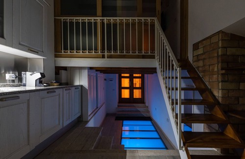 Historic Castle District House | Karalis Relais: Private apartment with Jacuzzi