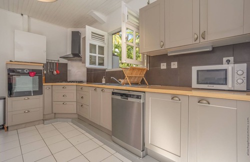 Trois-Rivieres Villa | Karambol