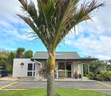 Karamea Hotel | Karamea River Motels