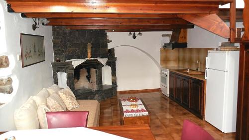 Mesta Apartment | Karampela Despina