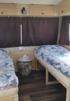 Dolni Bojanovice Ski Chalet | Karavan mezi vinohrady