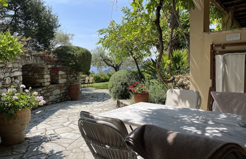 Koukounaries Apartment | Karavotsakisma Studio & Villa accommodation with Pool