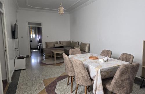 Al Aaroui Apartment | KARAZ Homestay Grand appartement avec rooftop
