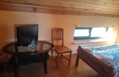 Dalnia Bed & Breakfast | Karczma Biesiadna