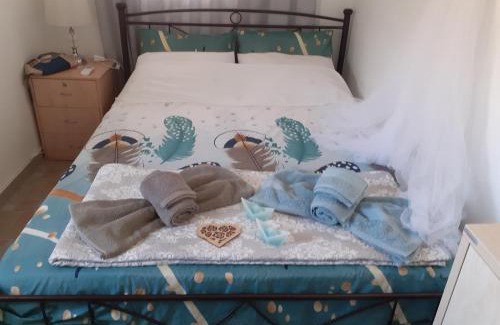 Panormos Apartment | Kareshome-Privacy-view