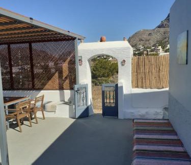 Panormos Apartment | Kareshome-Privacy-view