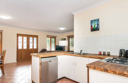 Haynes House | Karinya @ Coranda Lodge