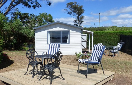 Karitane Apartment | Karitane absolute-seaside self-contained family holiday studio, 2 adults, 2 kids