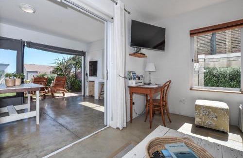 Yzerfontein House | Kariza