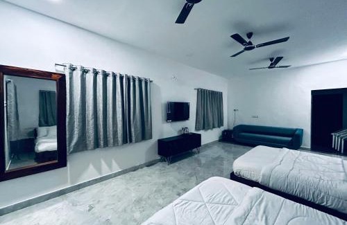 Karjat House | Karjat Hills - Refreshing Farmstay with courtyard & mountain views