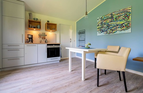 Ahrenviolfeld Apartment | Karla: stylish apartment with terrace and garden - Ferienapartment Karla