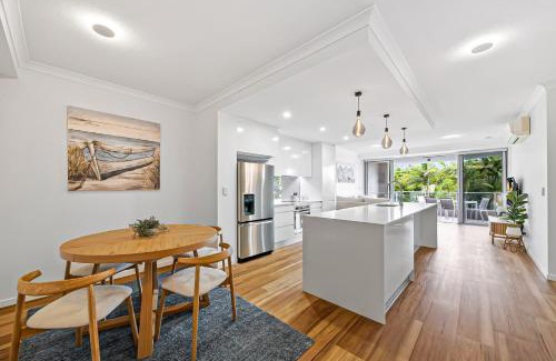 Alexandra Headland Apartment | Karmasea Beachside Holiday 2 Bedroom Apartment