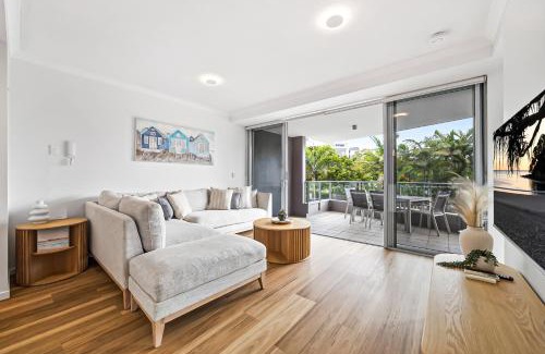 Alexandra Headland Apartment | Karmasea Beachside Holiday 2 Bedroom Apartment