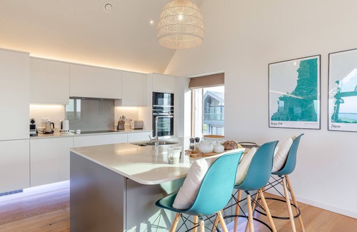 Winnard's Perch House | Karn Havos - Three Bedroom House, Sleeps 6