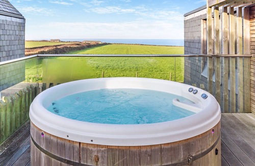 Winnard's Perch House | Karn Havos - Three Bedroom House, Sleeps 6