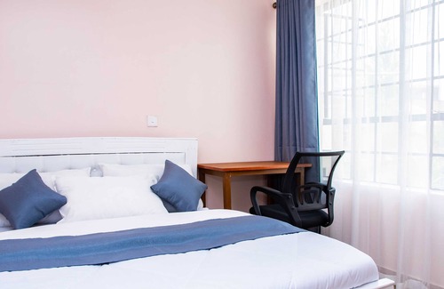 Embakasi Bed & Breakfast | Karolinas Homestay Near JKIA