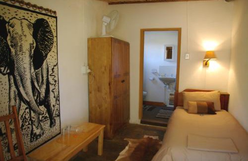 Inxuba Yethemba House | Karoo Pred-a-tours/Cat Conservation Trust
