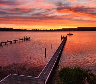 Point Clare House | Karoola
