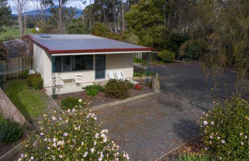Karoola Villa | Karoola Cottage Self Contained
