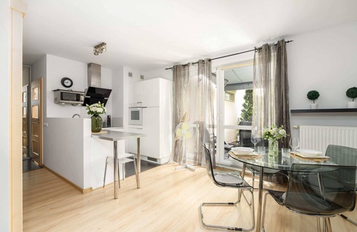 Stare Miasto District Apartment | Karpia 17 | Sunny Apartment | Parking