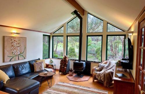 Glenoran Ski Chalet | Karri Glade Farm Stay
