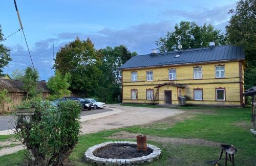 Tapa House | Karske tuba