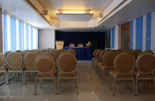 Nedumangad Hotel | KARTHIKA RESIDENCY