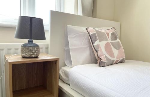 Cringleford House | Karuna House