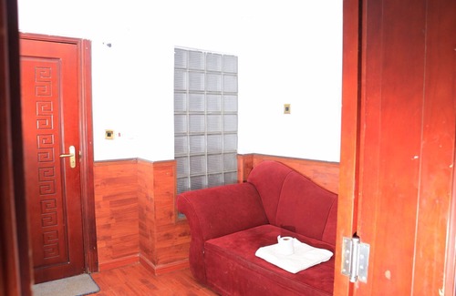 Muthaiga Apartment | Karura forest studio Apartments is a tranquil 4-star boutique.