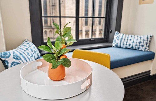 East Liberty Apartment | Kasa | Accessible Studio Near Bakery Square | The Maverick