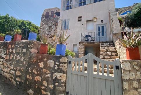 Megisti House | Kasa Antika