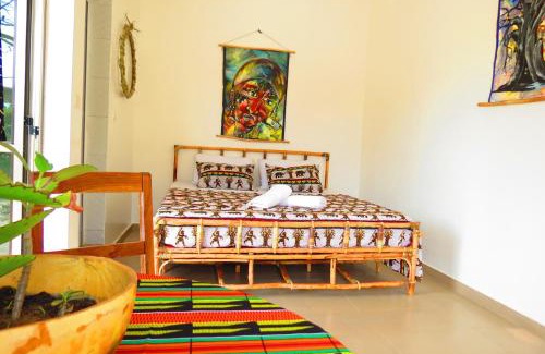 Casamance Bed & Breakfast | KASA BOUBAK avec cuisine extérieure à 50 M DE LA PLAGE