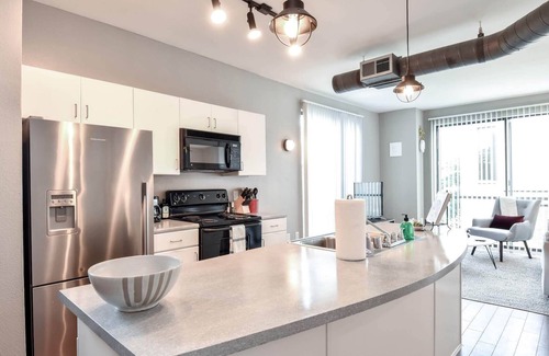 Legacy Park Apartment | Kasa | Bright & Airy Studio + Laptop Friendly | Plano